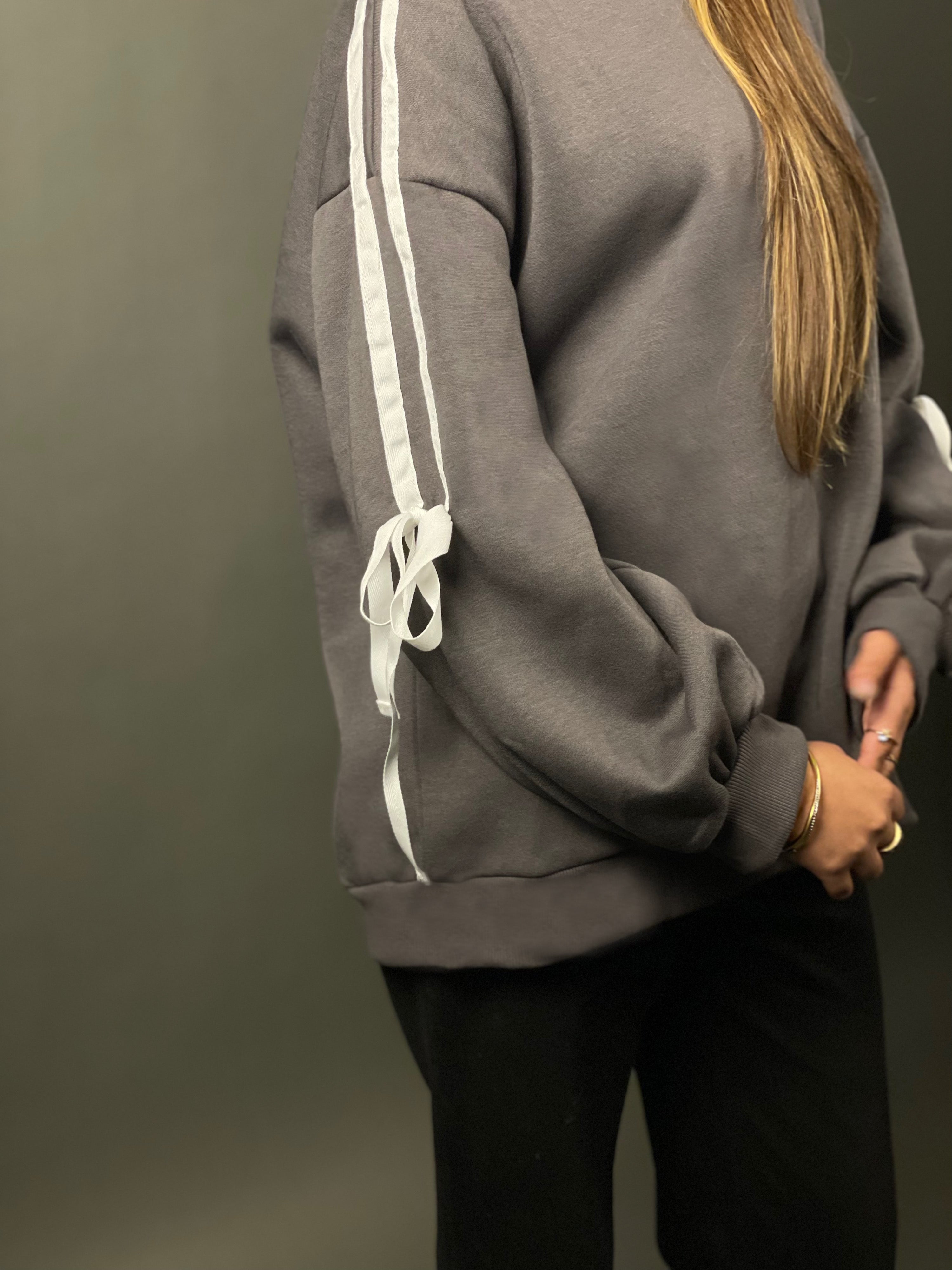 Coquette Detail Grey Sweatshirt