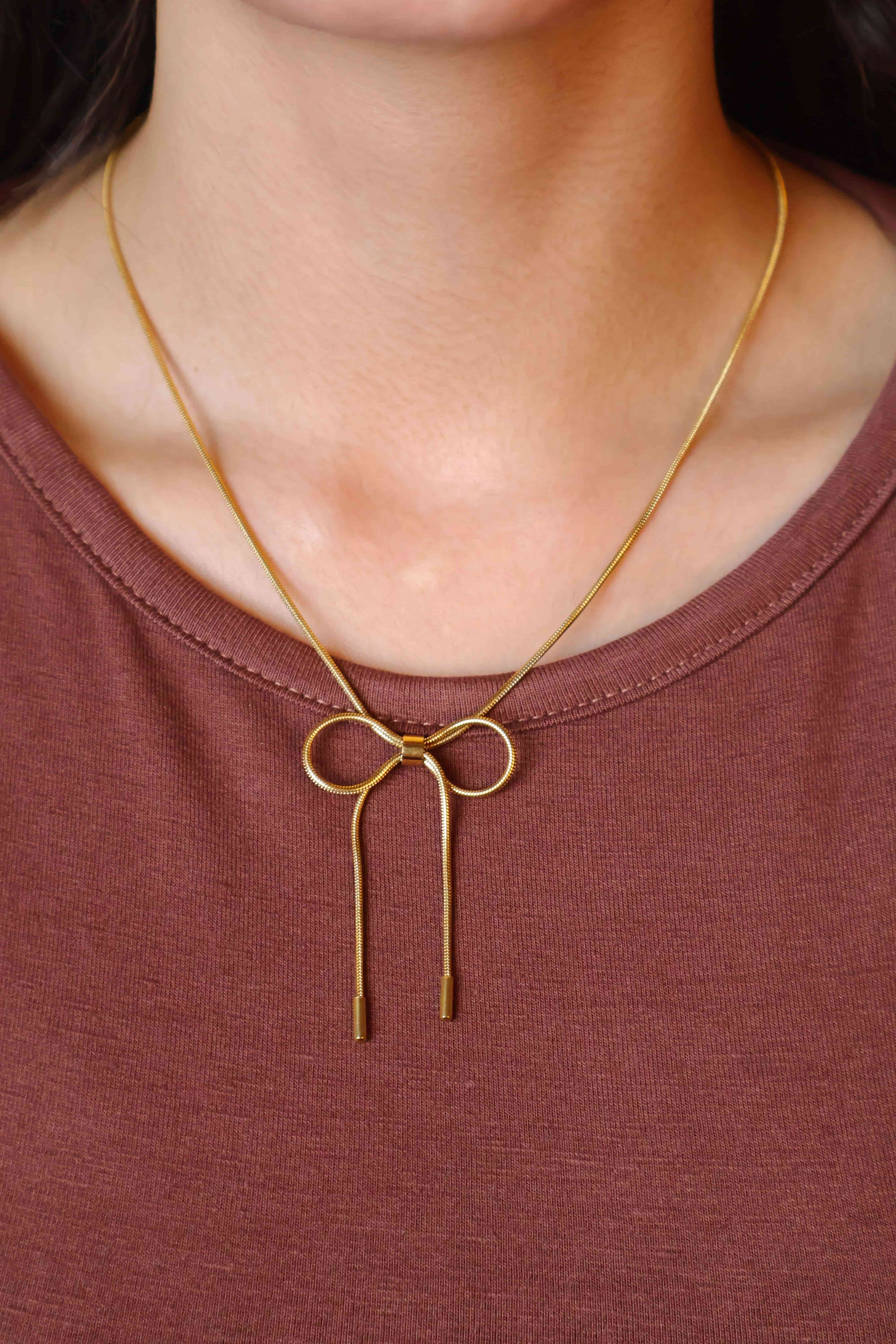 Bow-knot sleek chain necklace