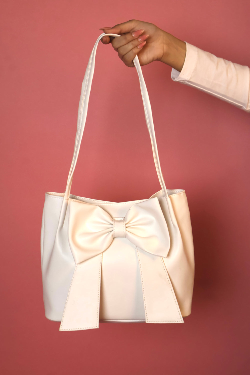White Soft Bow Hand Bag