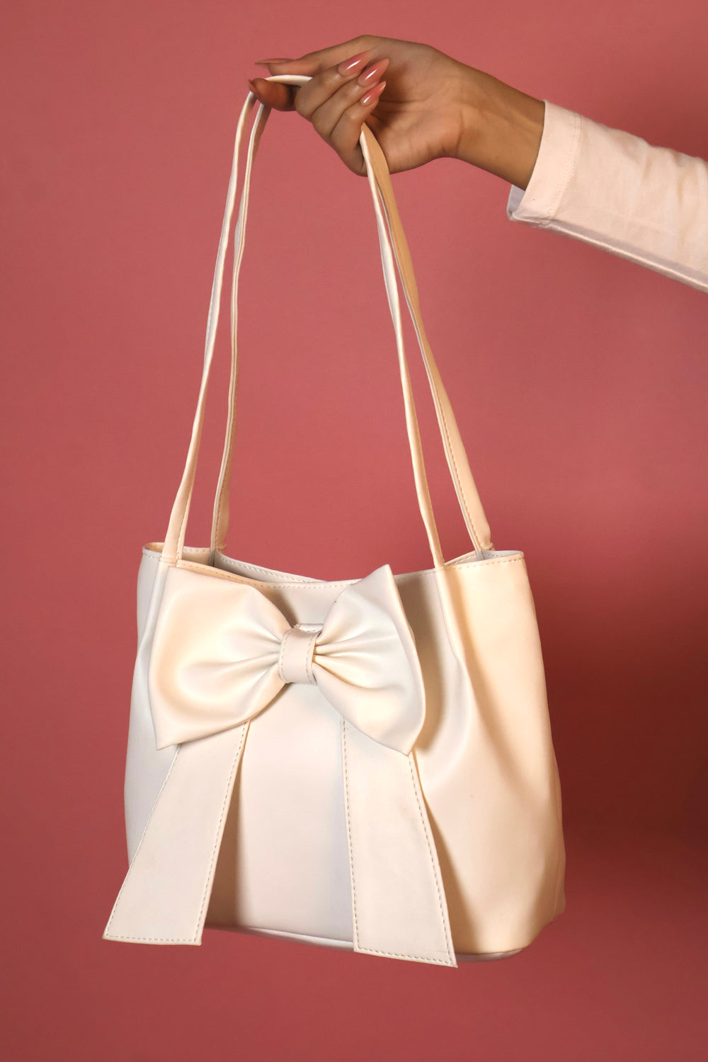 White Soft Bow Hand Bag