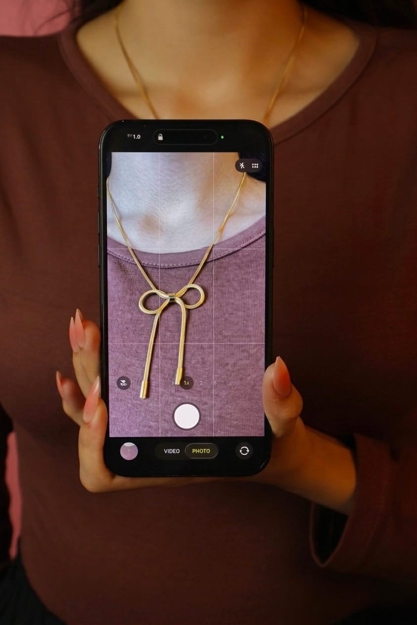 Bow-knot sleek chain necklace